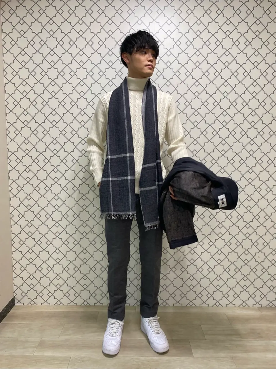 JOSEPH ABBOUD 加藤晴暉 コーディネート画像