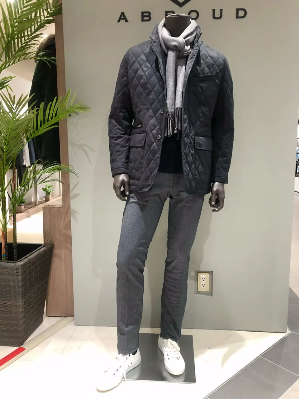 JOSEPH ABBOUD 川田 コーディネート画像