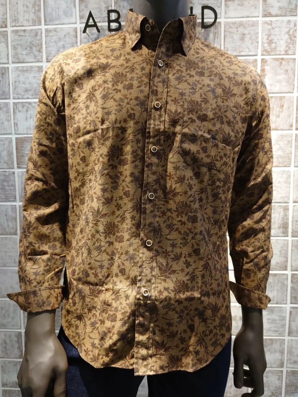 JOSEPH ABBOUD 大橋 コーディネート画像