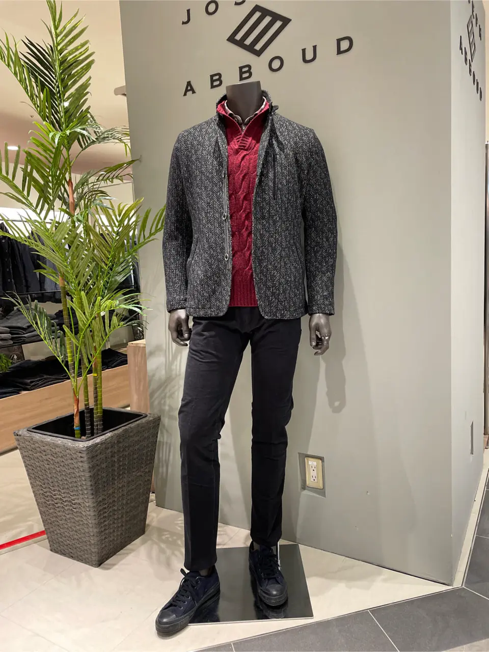 JOSEPH ABBOUD 伊津野 コーディネート画像