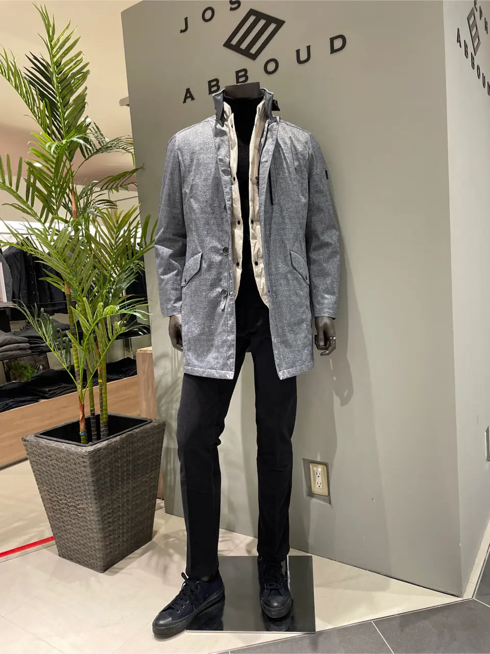 JOSEPH ABBOUD 伊津野 コーディネート画像