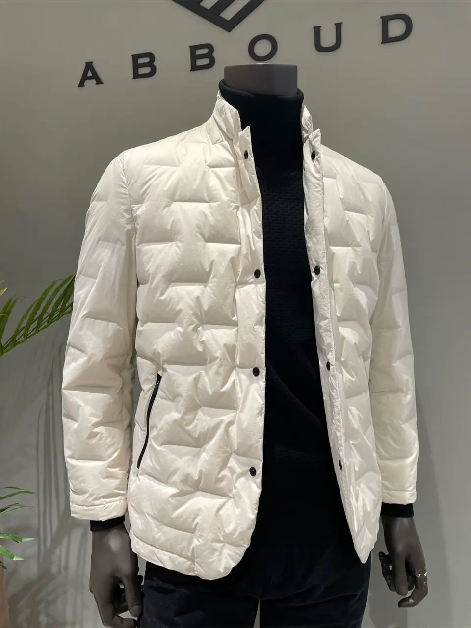 JOSEPH ABBOUD 伊津野 コーディネート画像