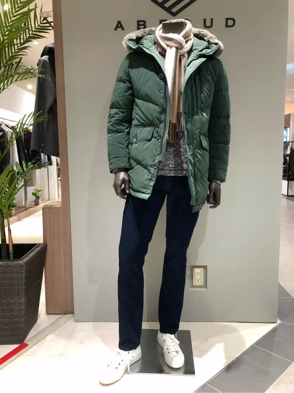 JOSEPH ABBOUD 川田 コーディネート画像