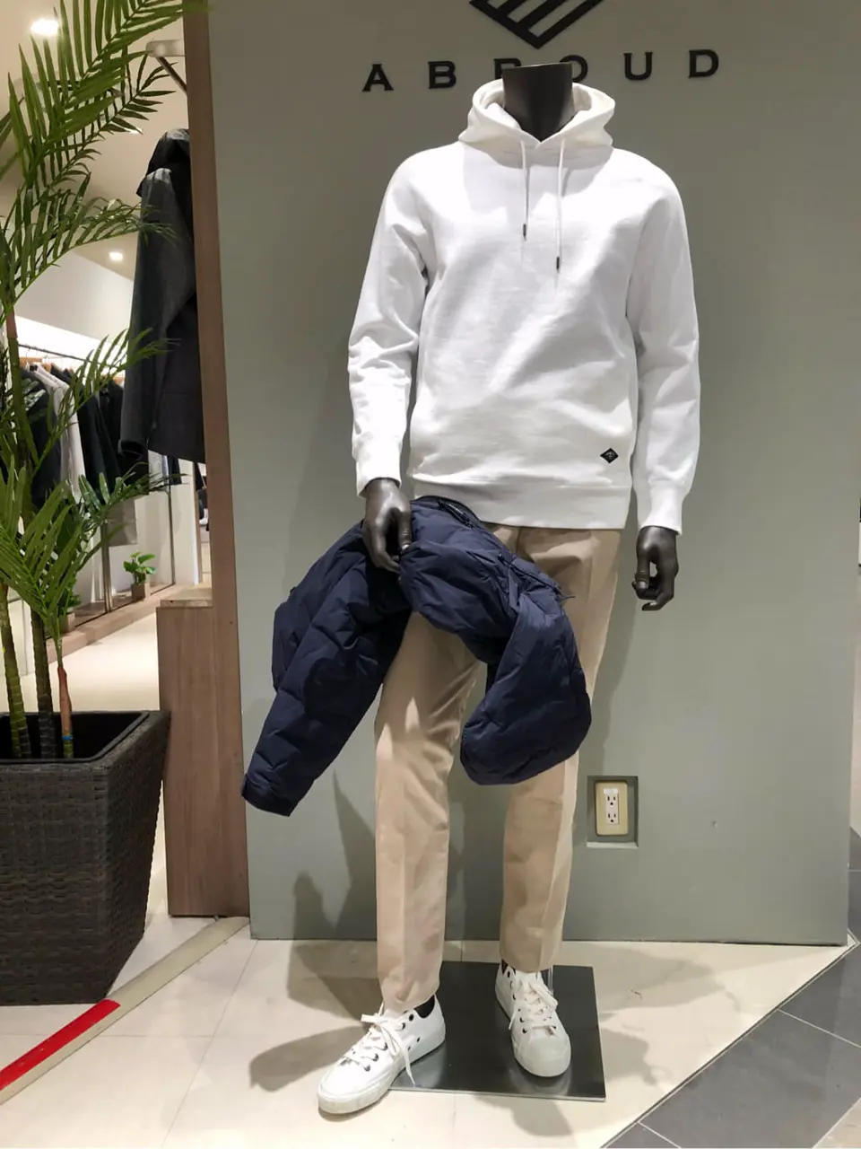 JOSEPH ABBOUD 川田 コーディネート画像