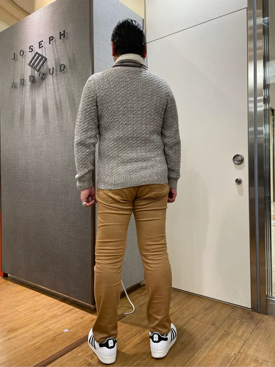 JOSEPH ABBOUD 辰見 コーディネート画像