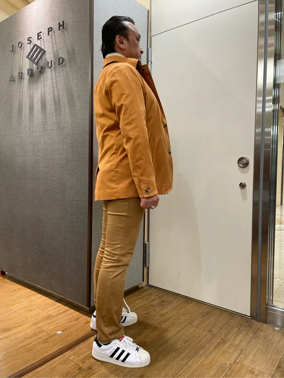 JOSEPH ABBOUD 辰見 コーディネート画像