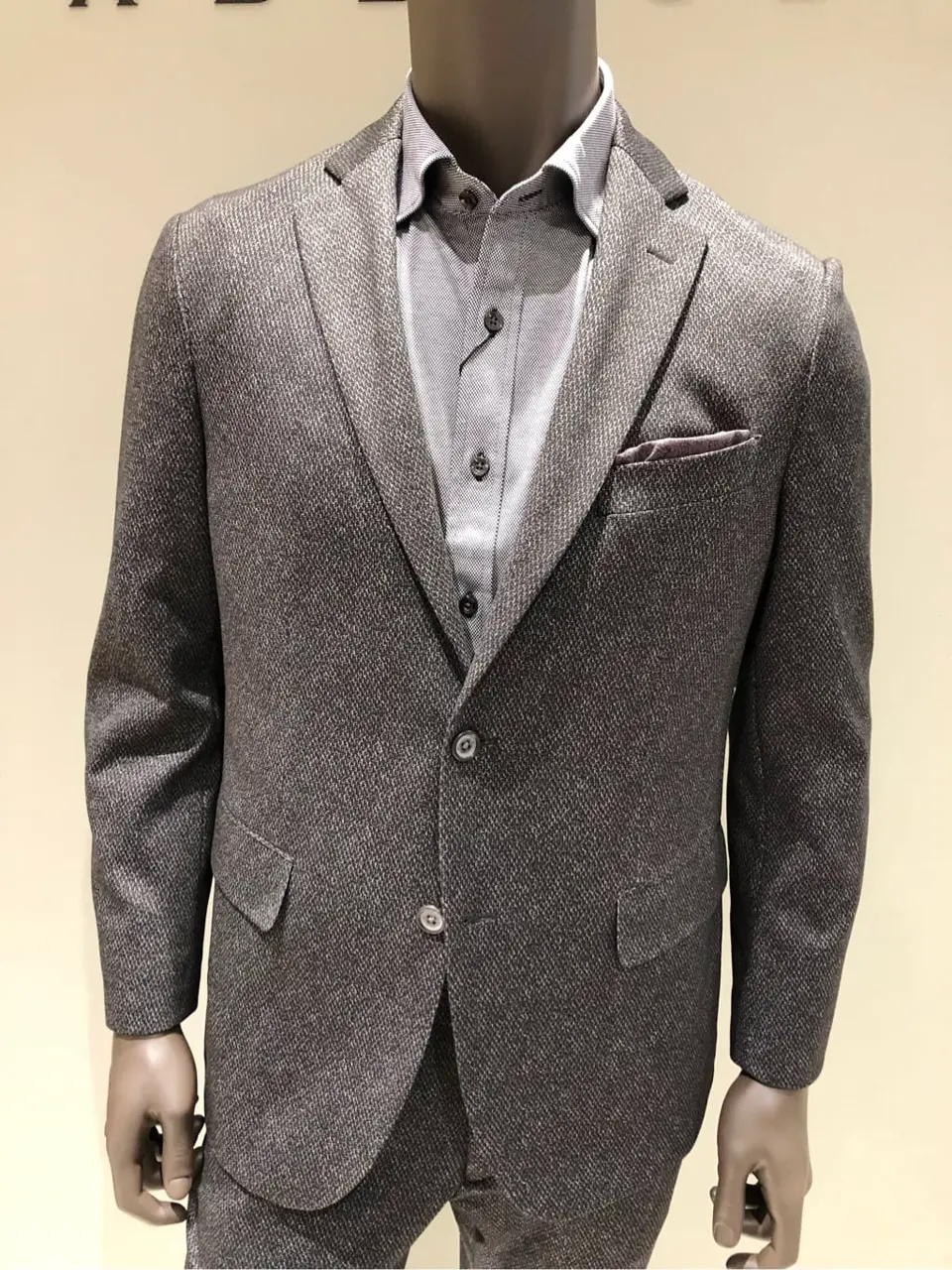 JOSEPH ABBOUD 川田 コーディネート画像