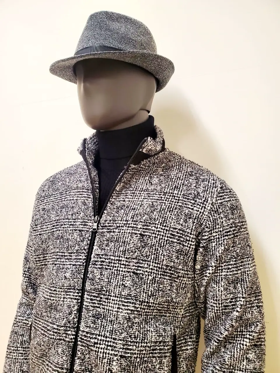 JOSEPH ABBOUD 亀井 コーディネート画像