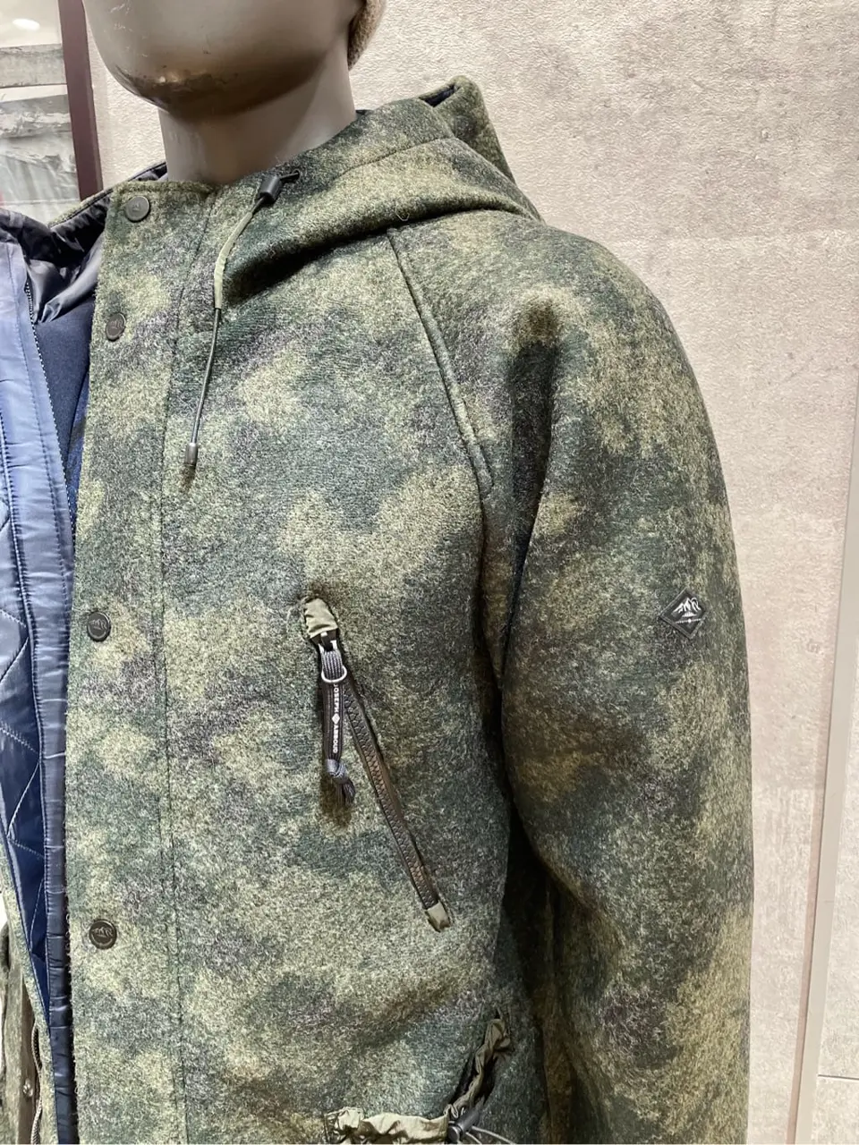 JOSEPH ABBOUD 二澤 コーディネート画像