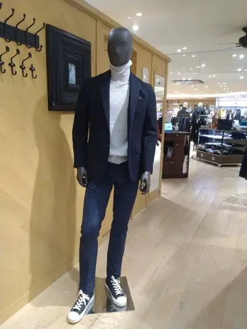 JOSEPH ABBOUD 重留 コーディネート画像