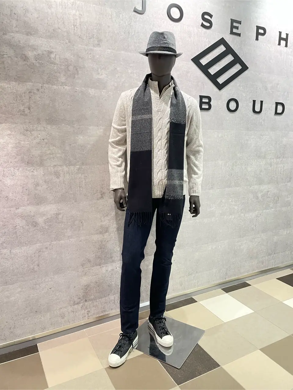  東　 コーディネート画像