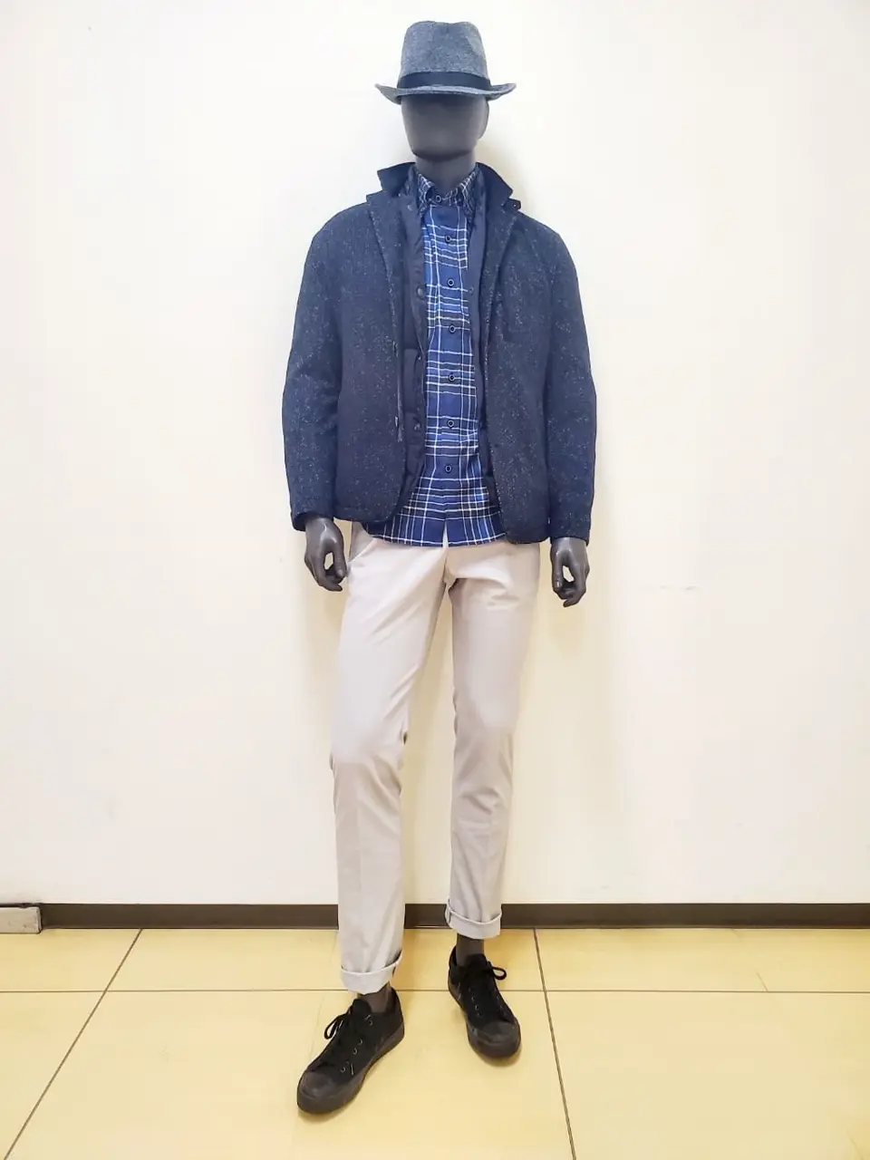 JOSEPH ABBOUD 亀井 コーディネート画像