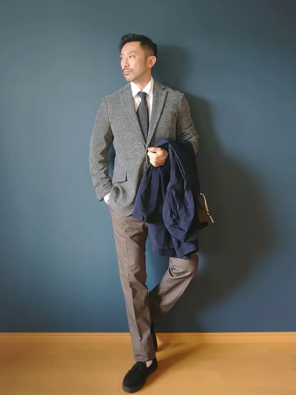 JOSEPH ABBOUD 安東 コーディネート画像