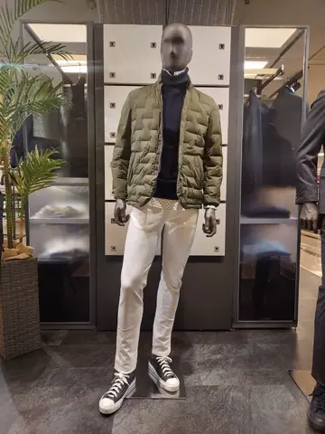 JOSEPH ABBOUD 宮下 コーディネート画像