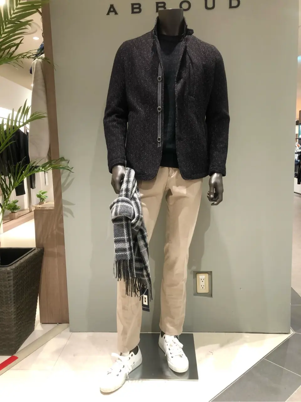 JOSEPH ABBOUD 川田 コーディネート画像