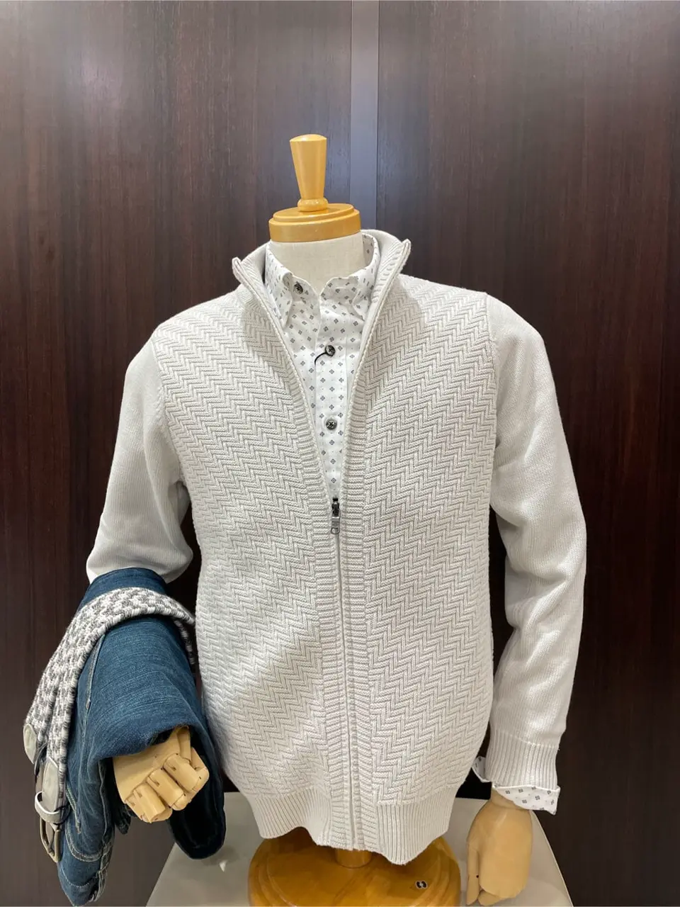 JOSEPH ABBOUD 松山 コーディネート画像