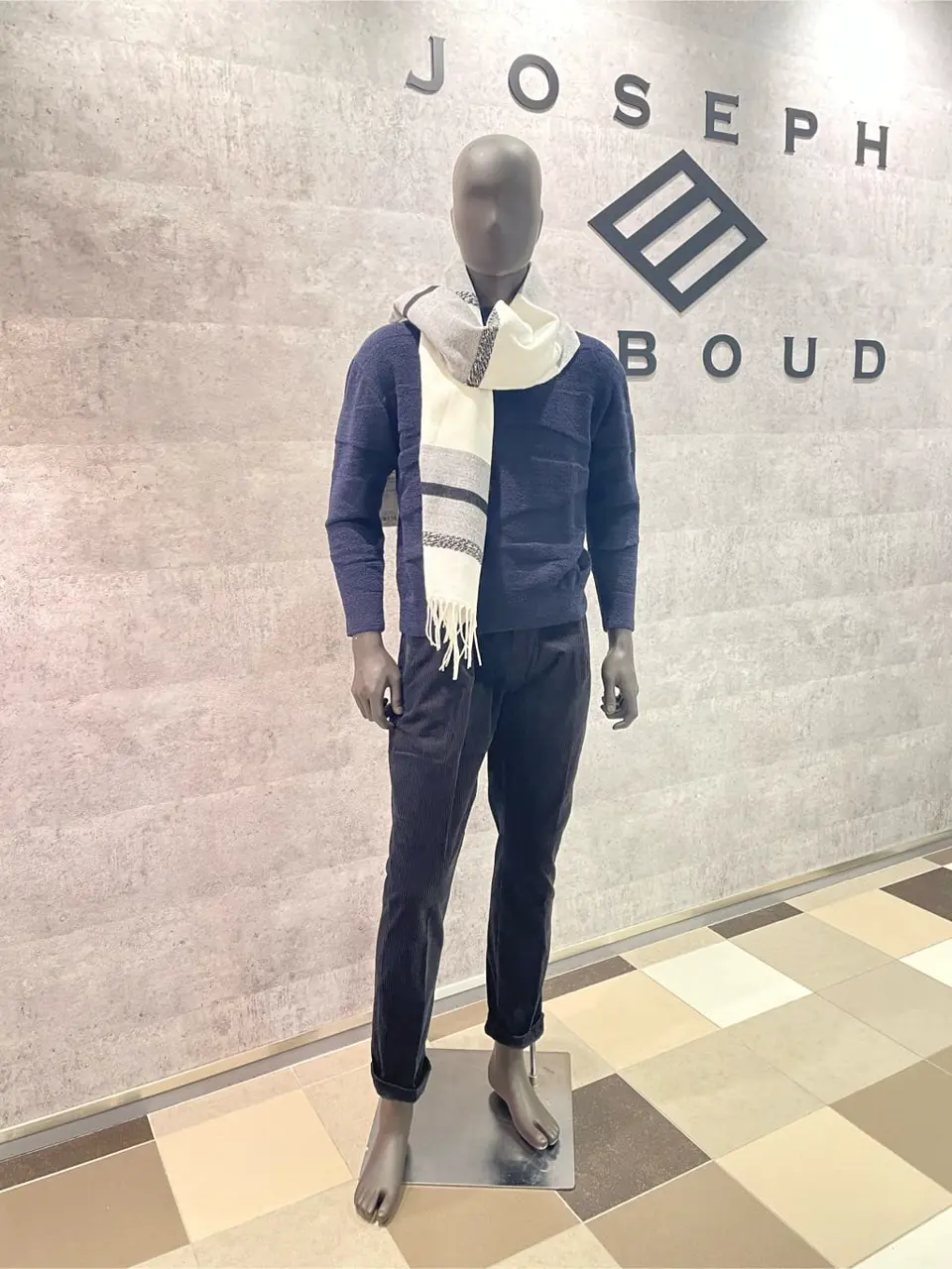  東　 コーディネート画像