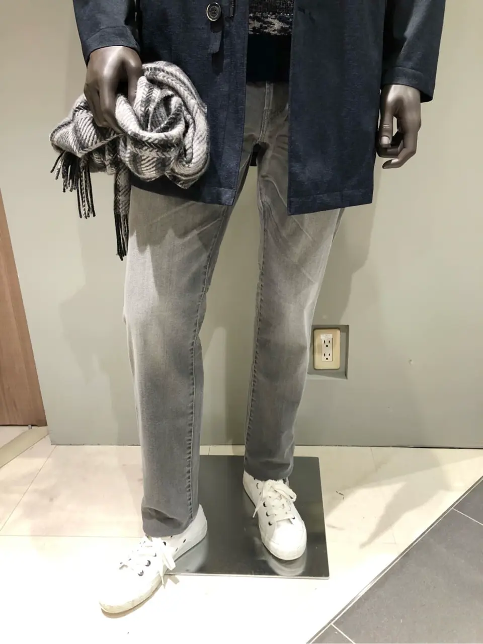 JOSEPH ABBOUD 川田 コーディネート画像