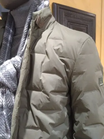 JOSEPH ABBOUD 重留 コーディネート画像