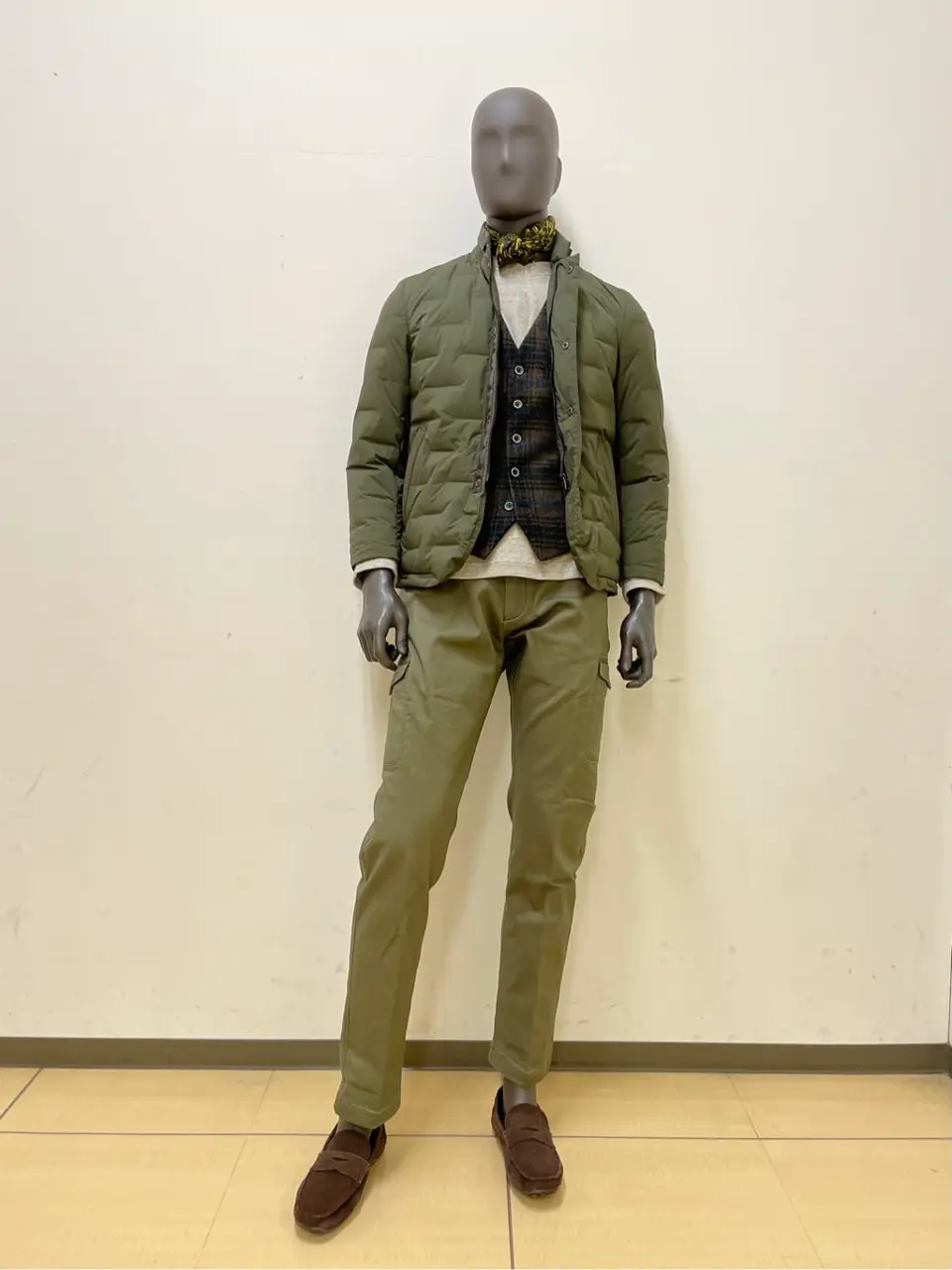 JOSEPH ABBOUD 金本 コーディネート画像