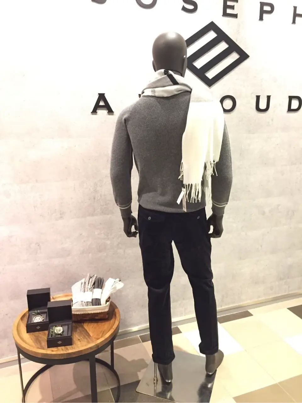 JOSEPH ABBOUD 大久 コーディネート画像