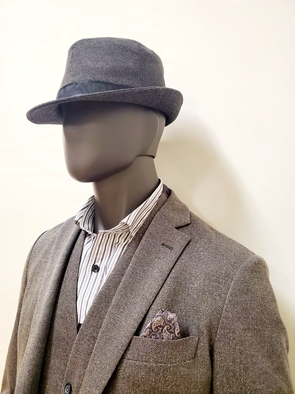 JOSEPH ABBOUD 亀井 コーディネート画像