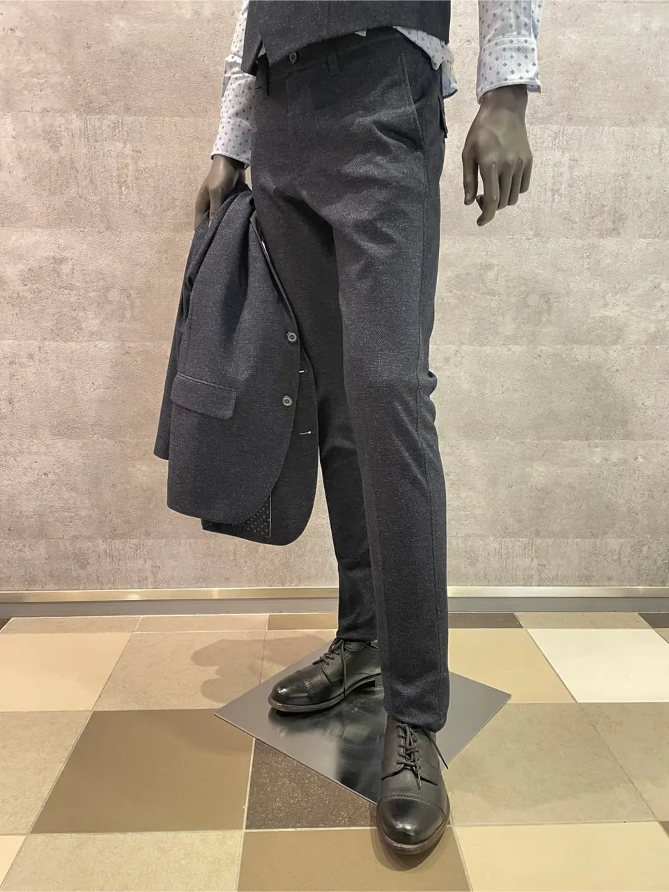 JOSEPH ABBOUD 東　 コーディネート画像