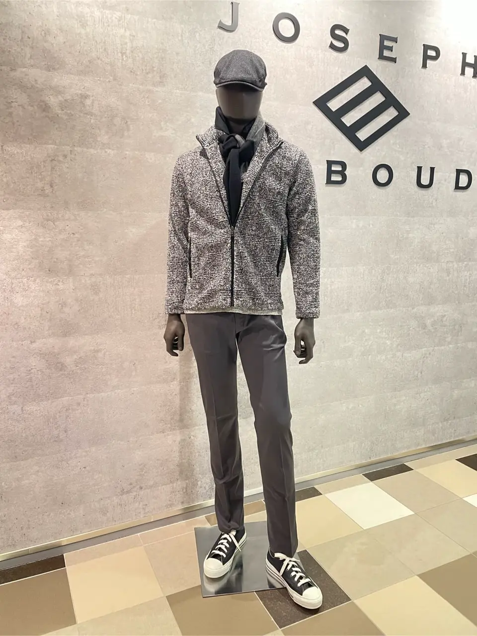  東　 コーディネート画像