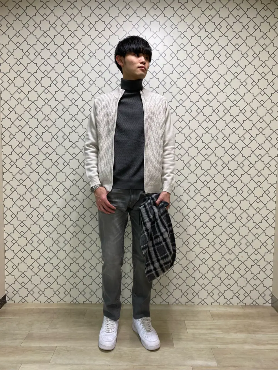 JOSEPH ABBOUD 加藤晴暉 コーディネート画像