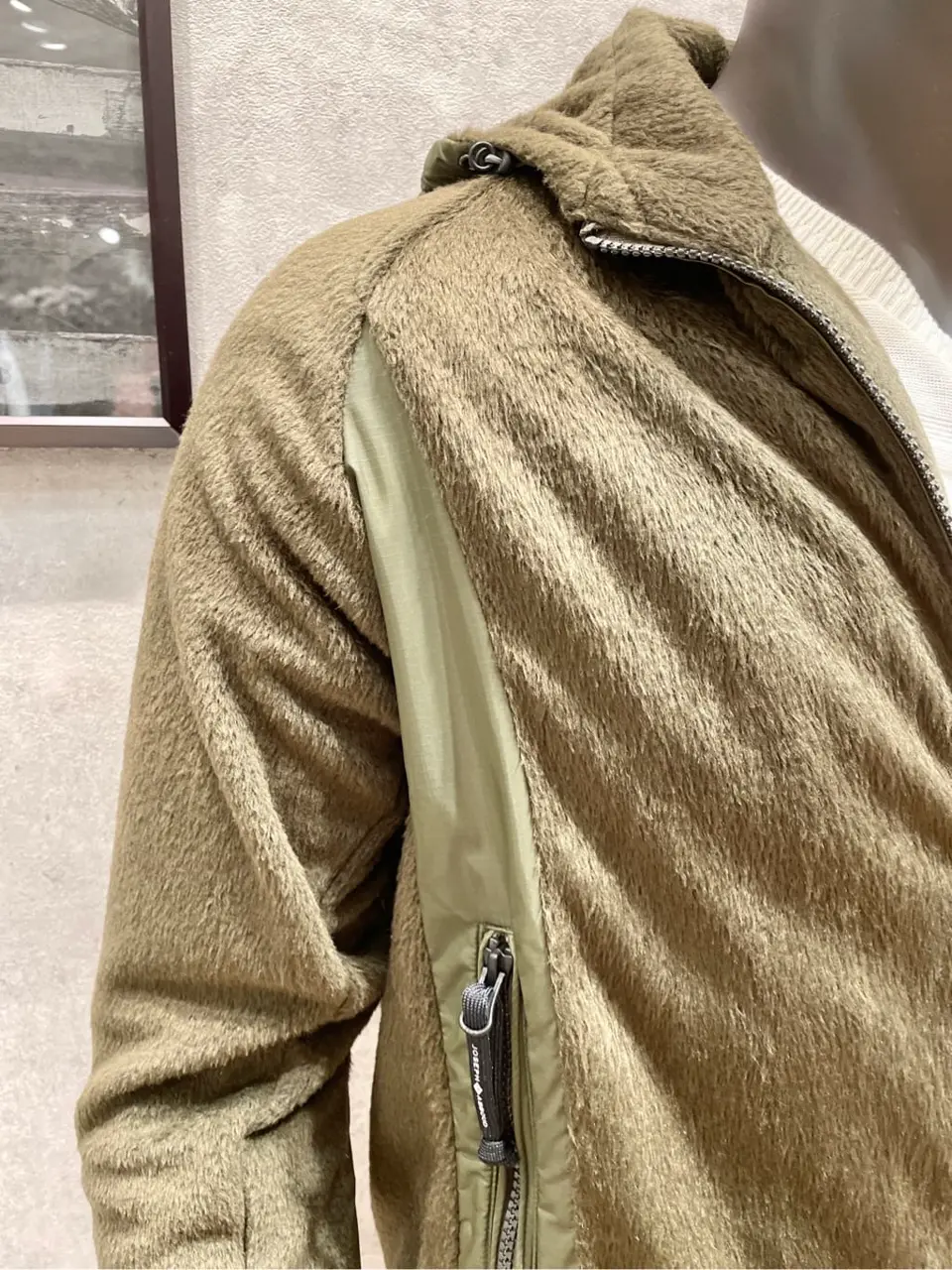 JOSEPH ABBOUD 二澤 コーディネート画像