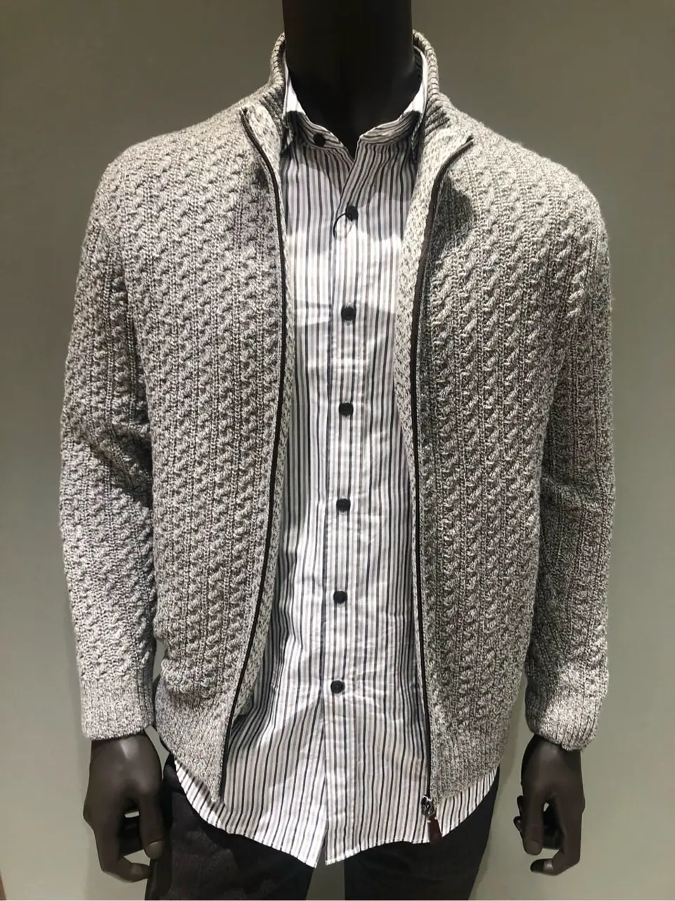 JOSEPH ABBOUD 川田 コーディネート画像