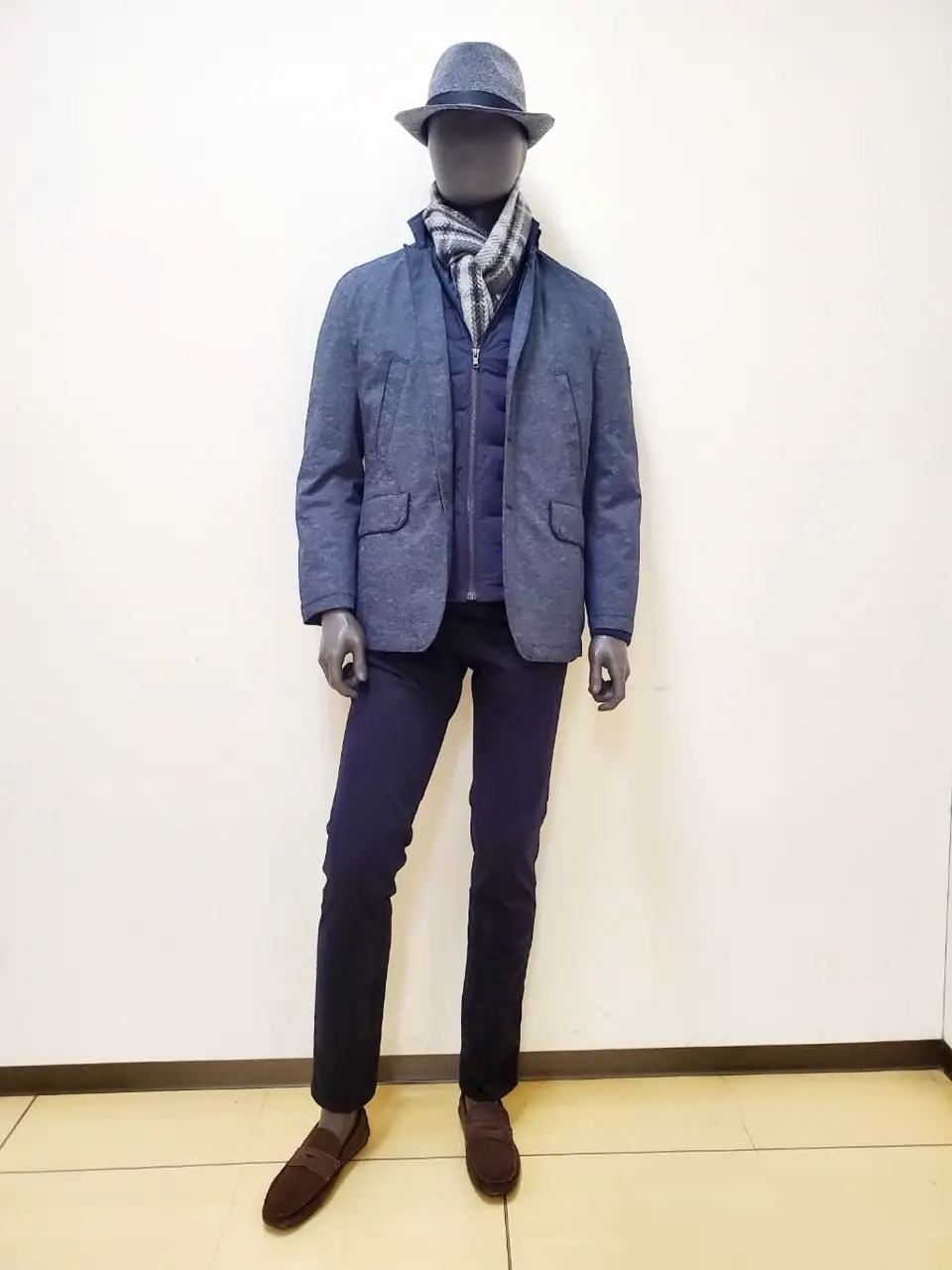 JOSEPH ABBOUD 亀井 コーディネート画像