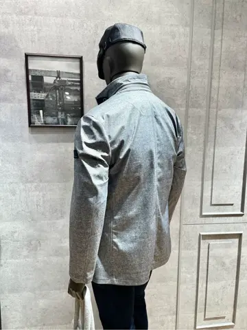 JOSEPH ABBOUD 二澤 コーディネート画像