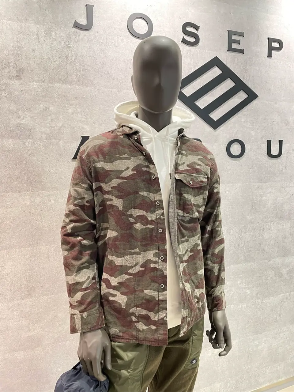 JOSEPH ABBOUD 東　 コーディネート画像