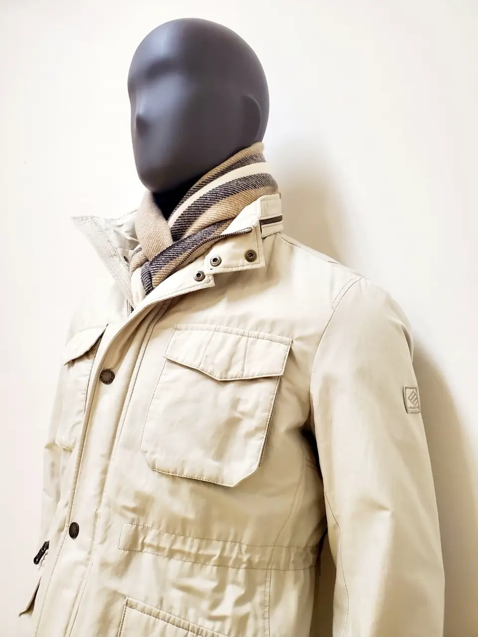 JOSEPH ABBOUD 亀井 コーディネート画像