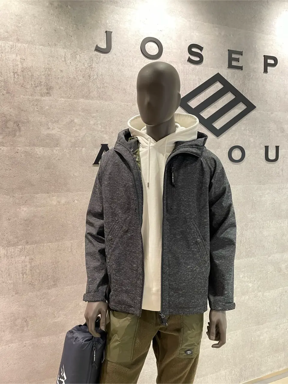 JOSEPH ABBOUD 東　 コーディネート画像