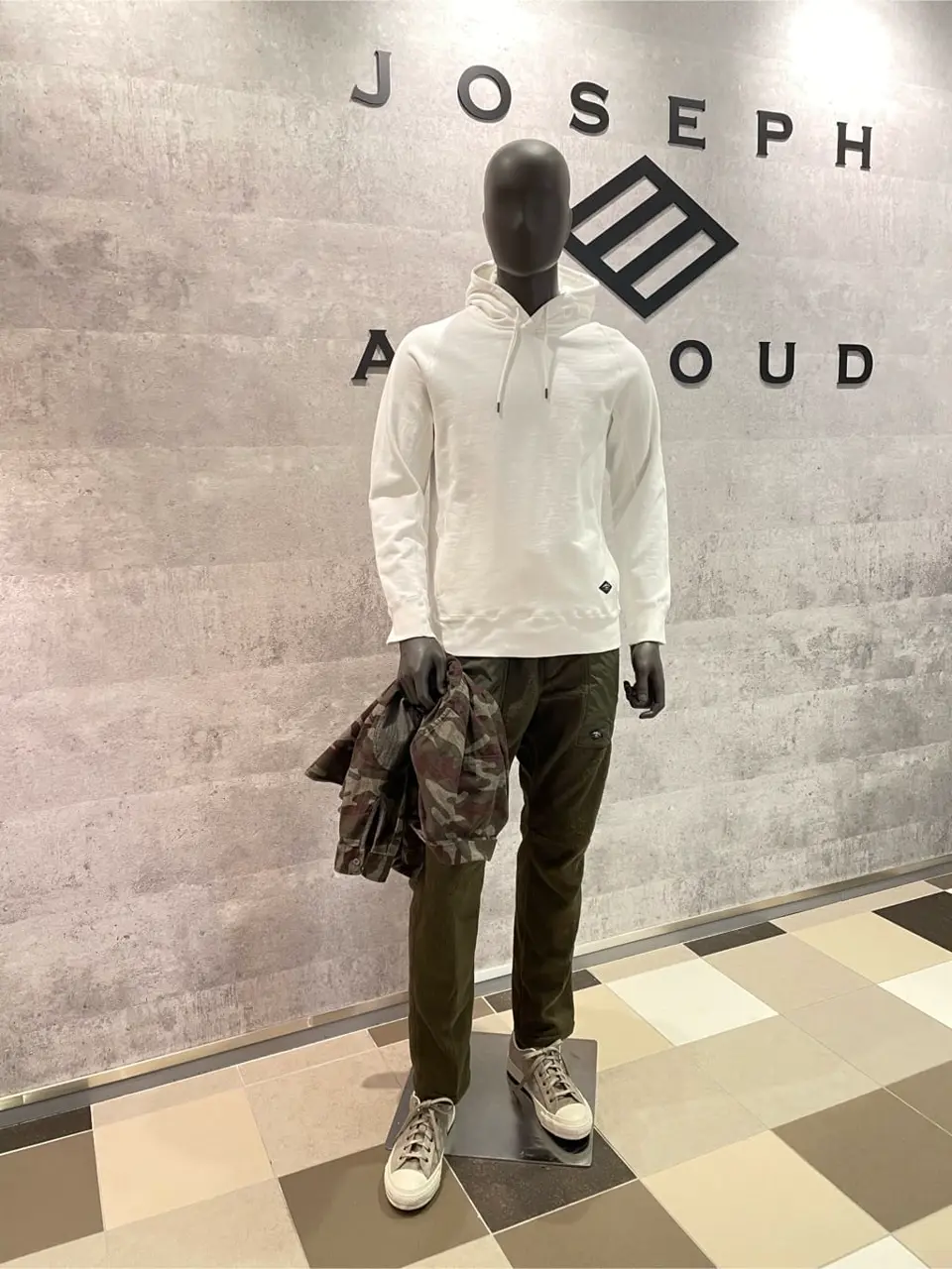  東　 コーディネート画像