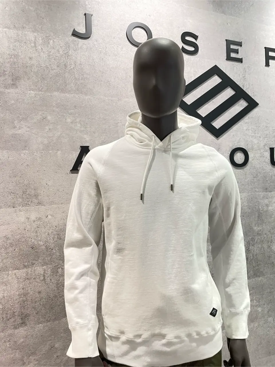 JOSEPH ABBOUD 東　 コーディネート画像