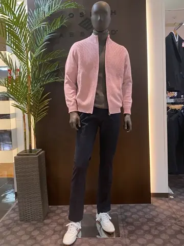 JOSEPH ABBOUD スタッフ コーディネート画像