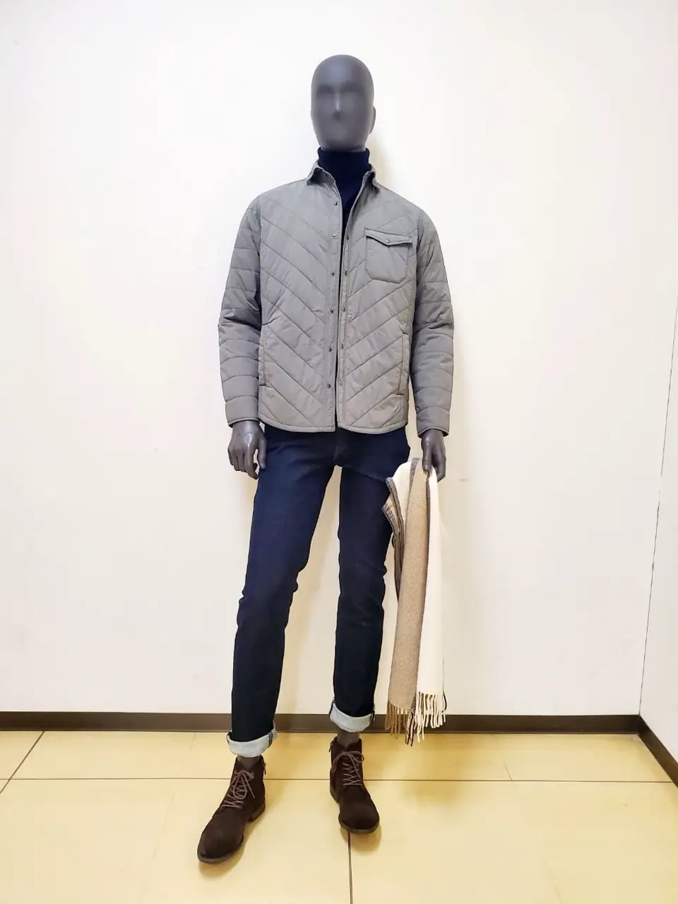 JOSEPH ABBOUD 亀井 コーディネート画像