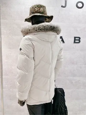 JOSEPH ABBOUD 二澤 コーディネート画像