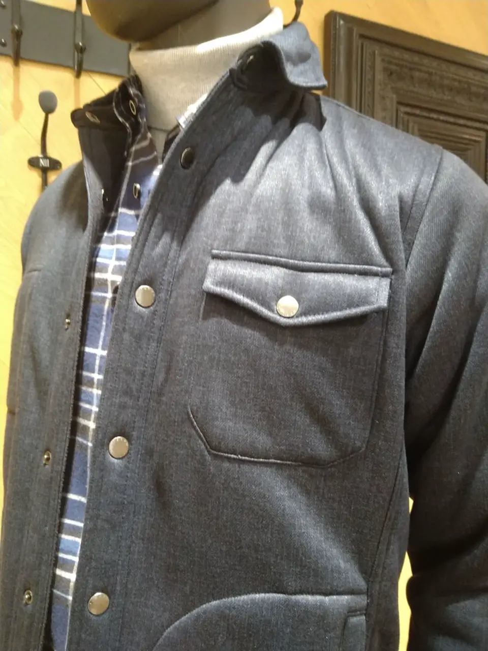 JOSEPH ABBOUD 重留 コーディネート画像