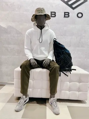 JOSEPH ABBOUD 二澤 コーディネート画像