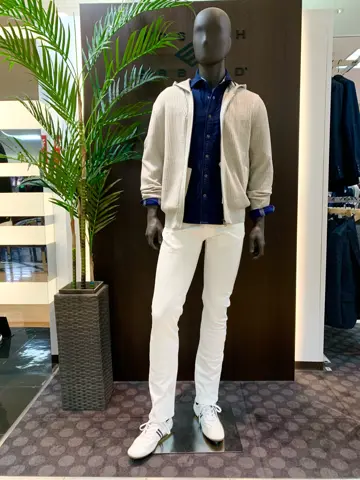 JOSEPH ABBOUD スタッフ コーディネート画像