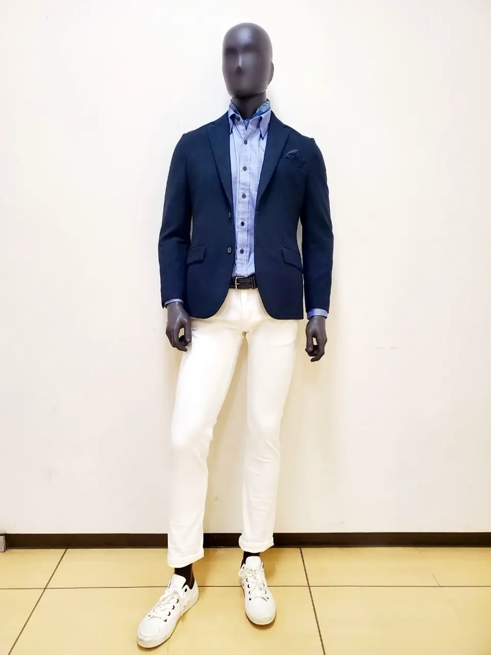 JOSEPH ABBOUD 亀井 コーディネート画像