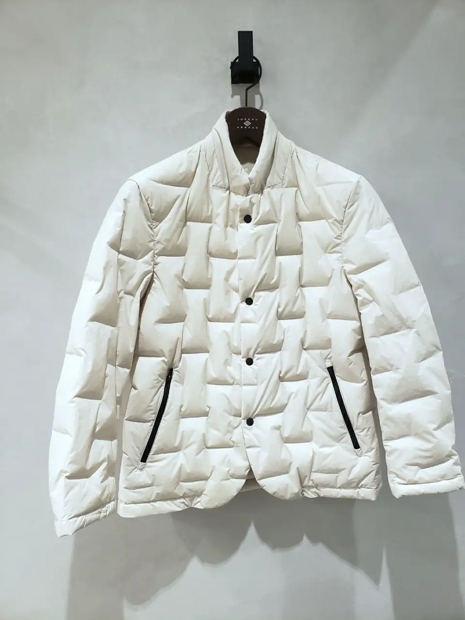 JOSEPH ABBOUD 中西 コーディネート画像