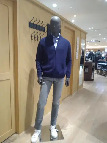 JOSEPH ABBOUD 重留 コーディネート画像