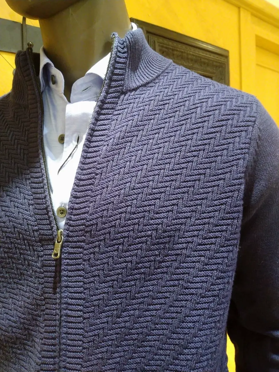 JOSEPH ABBOUD 重留 コーディネート画像