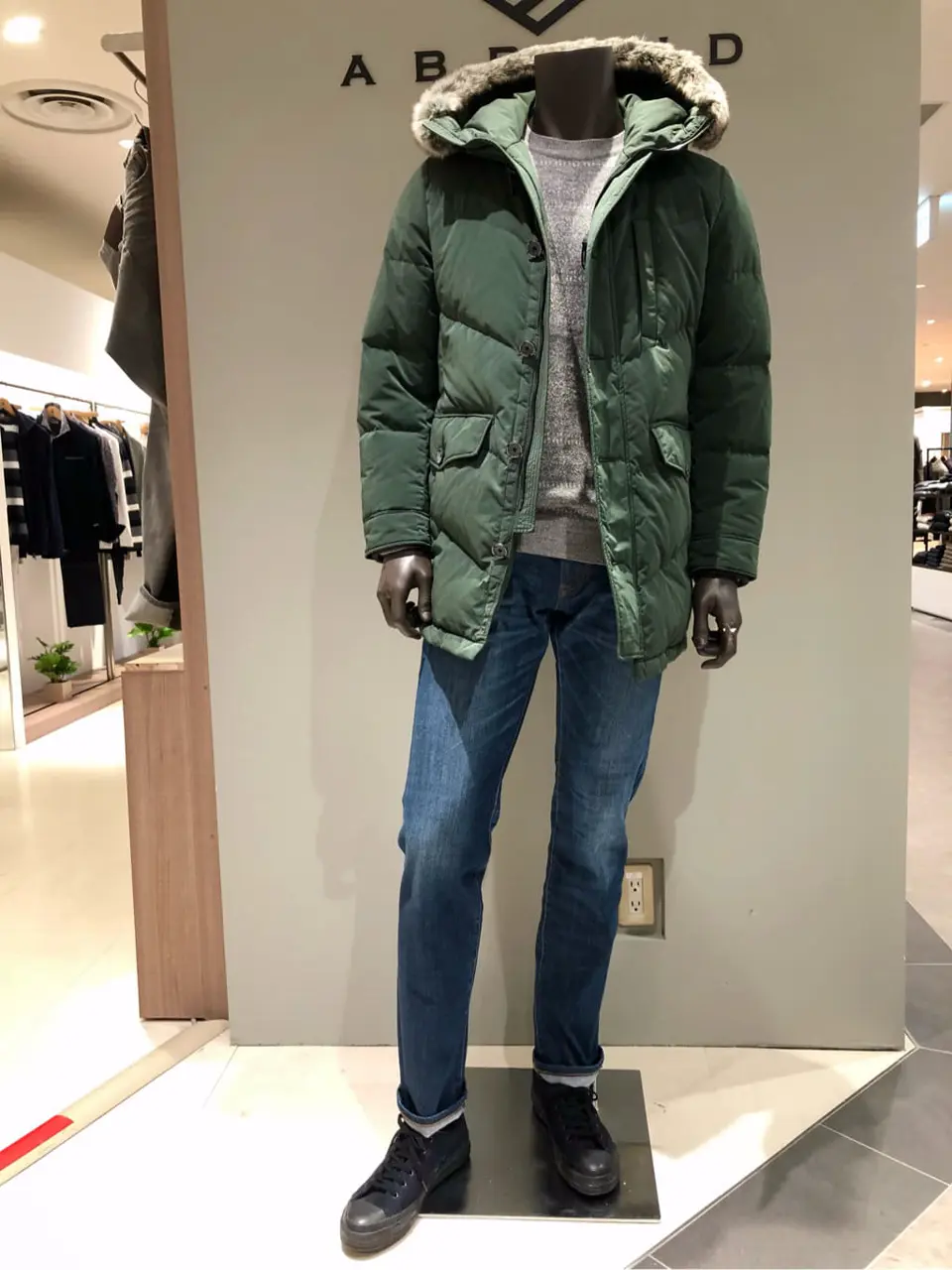 JOSEPH ABBOUD 川田 コーディネート画像