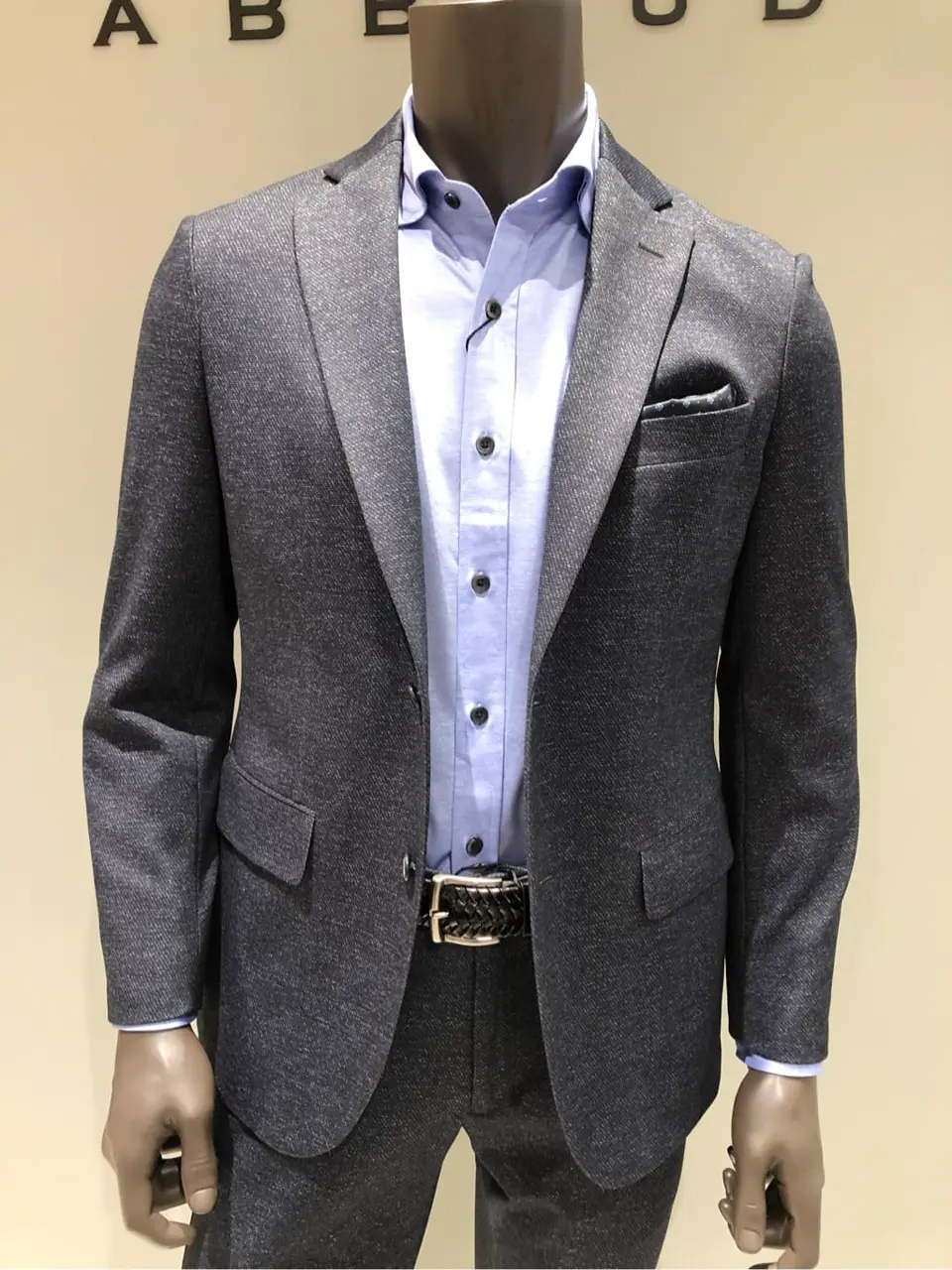 JOSEPH ABBOUD 川田 コーディネート画像